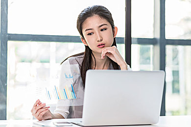 一天接了一个30厘米的客人｜迷你人偶奇遇记：小智的欢乐互动之旅-2