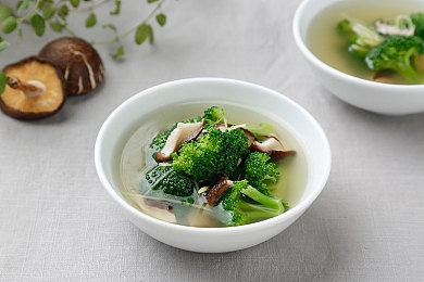 现挤牛奶能直接喝吗｜现挤牛奶直饮之谜：新鲜营养，安全健康，揭秘其独特魅力-2